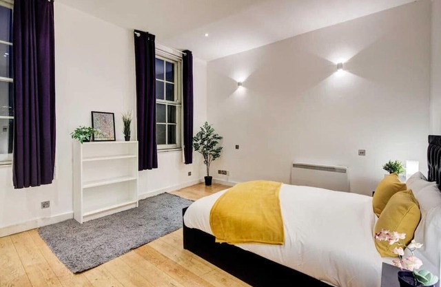 Modern Flat in Mile End London
