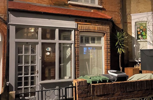 Hither green house n3 large room to 5 people