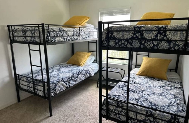 Private 4 bunk room!