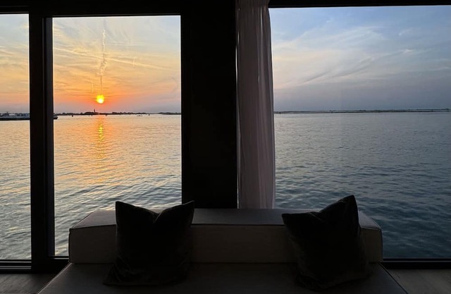 Vacation Home in Venice with 3 bedrooms sleeps 6