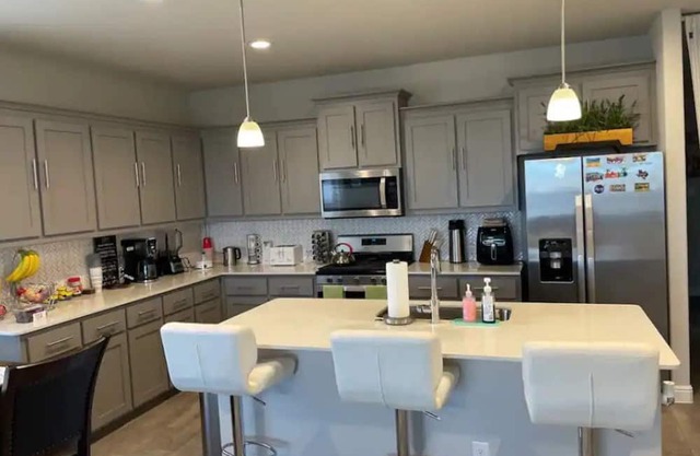 Room in the house with share bathroom and one guest per room