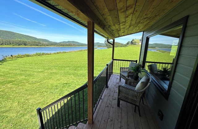 Cozy cottage located along the Restigouche River, short 10 minute drive to city.