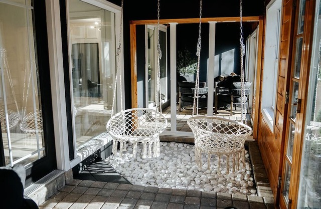 Villa W/private HotTub~ Pool Table~ Fire Pit~Pet Friendly~ 3Min to Owls Nest Rst