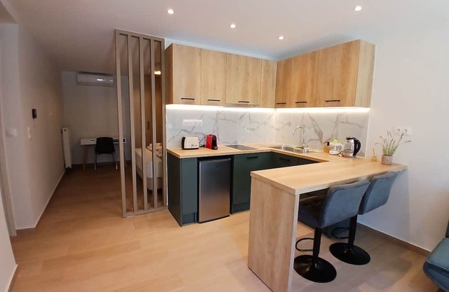 Junior Suite - 10 Apartments & Suites Athens