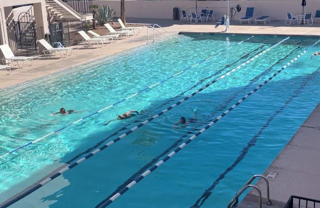 2 Bedroom 1 bathrooms Freshly Painted In and Out. Looking for a Full Time Renter