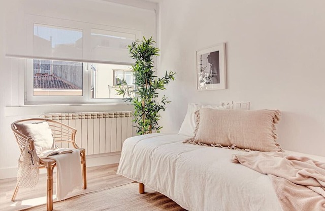 Main Street Deluxe Apartment