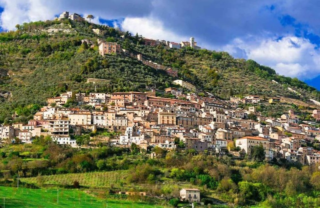 House "In the Heart of Alvito"