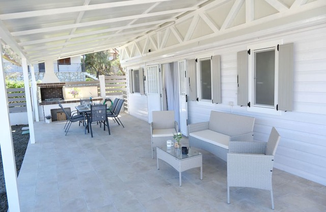 Sunset beach house! Family friendly beach house fully equipped!!