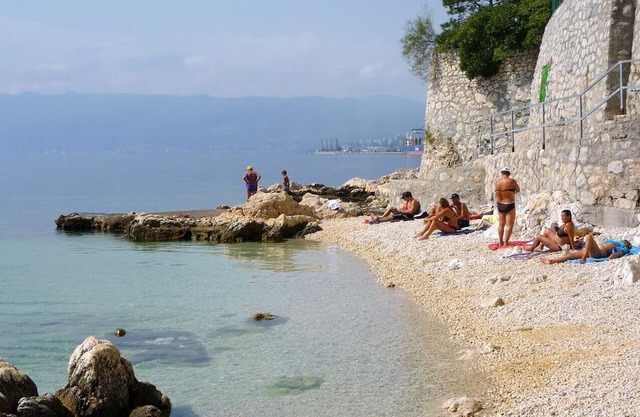 Two bedroom apartment with balcony Rijeka (A-23246-a)