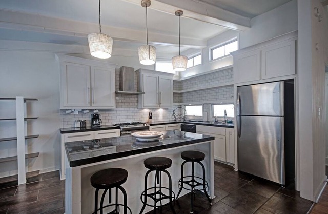 3 Bedroom 2 Bath Belhaven Mid Century Modern with fantastic private deck