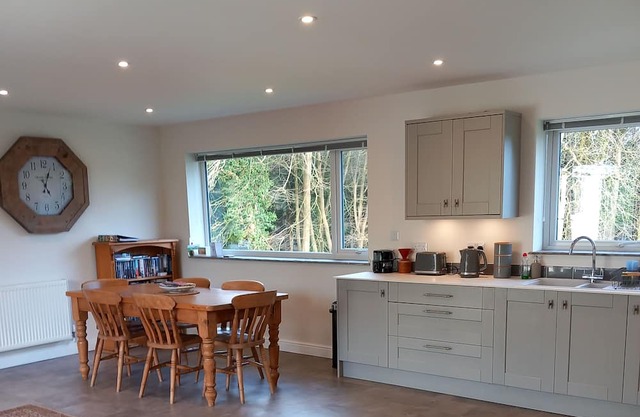 The Bunglalow, modern, Spacious, nestled in the heart of Forest of Dean