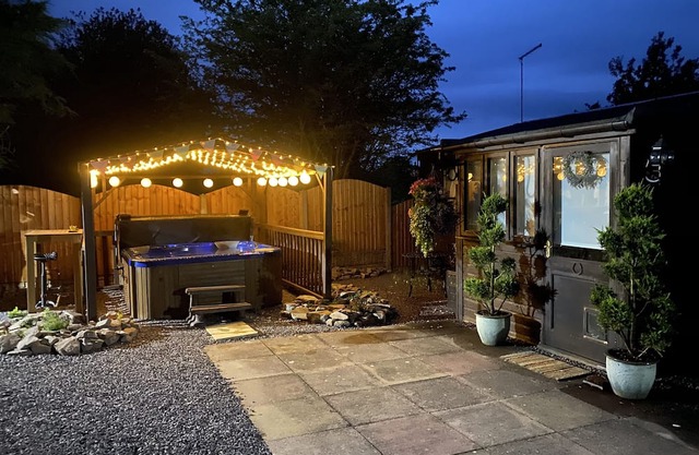 Little Orchard Stables is a Hot Tub getaway in beautiful Shropshire countryside