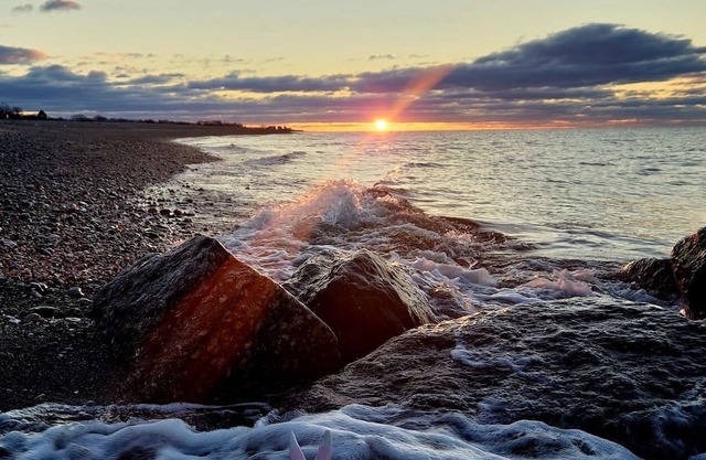 A little piece of peace at the beach 🏖️ the perfect summer rental!