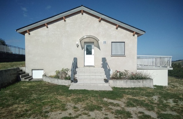 Maison Chalet au Croisement de la Vallée du Lot et de