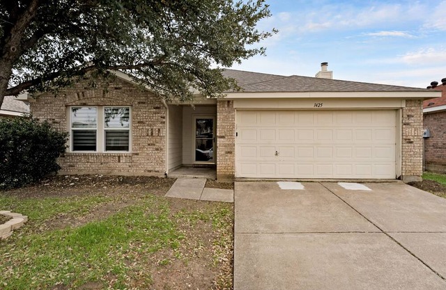 4 bd in Little Elm- updated