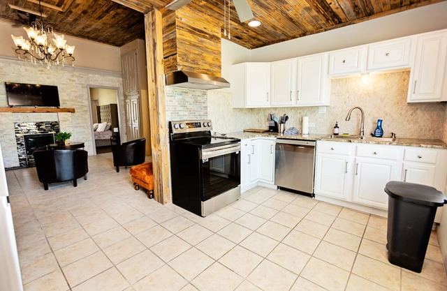 Peaceful home located in Central Texas right off of I-35 corridor. Pet friendly