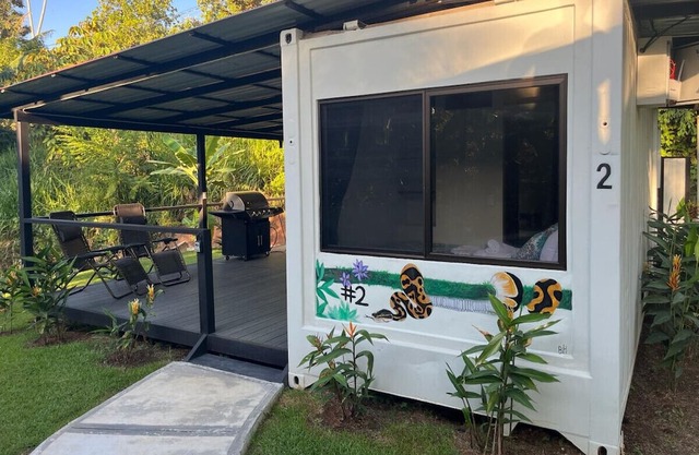 2 Snake-Serpiente Invictus Jungle Villa 2 Queen