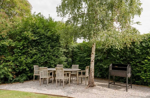 Contemporary 5 bedroom holiday home in Bakewell, sleeps 10.