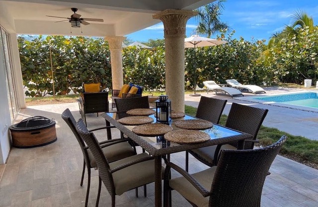 Coconut Beach Apartment @drvacationsrental