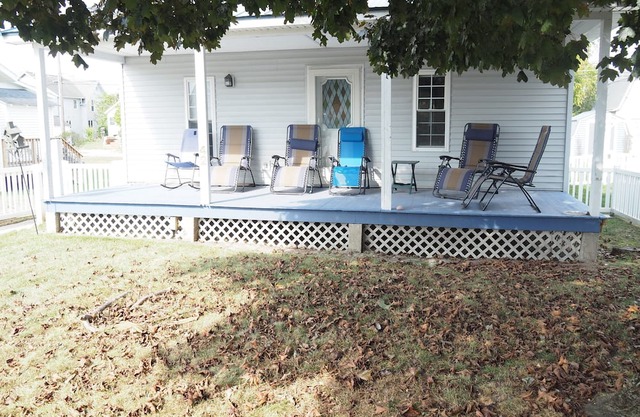 New! The Benzie Bungalow - Very Cute and Great Location!