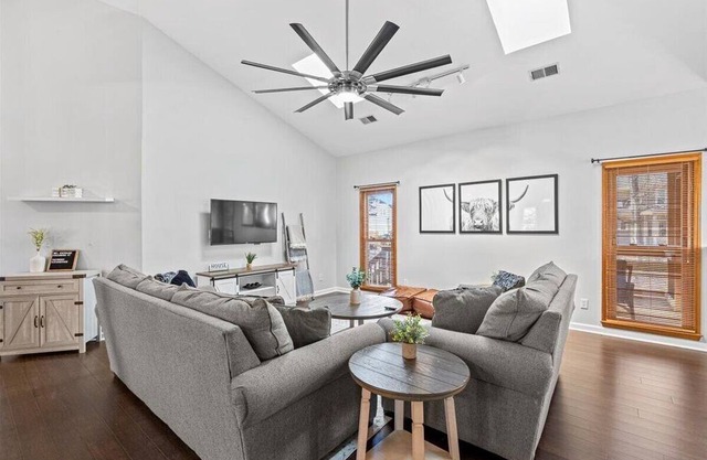 3 Bedroom Brick Ranch in Charlotte!