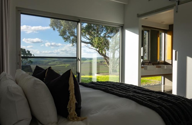 Barossa Glasshouse - an idyllic escape with stunning views of the Barossa Ranges