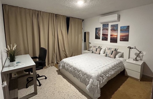 Multi-Guest and bed stylish apt in San Juan