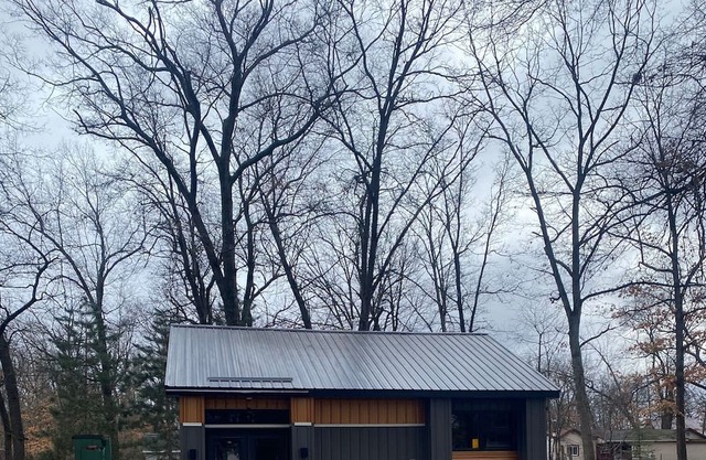 Duracel Cottage/Unique design. No cleaning fee!