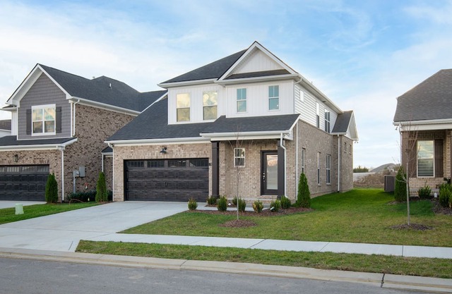 New Luxury Home close to Nashville