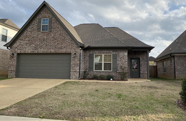 MSSTATE Gameday house, just 2 miles from the university!