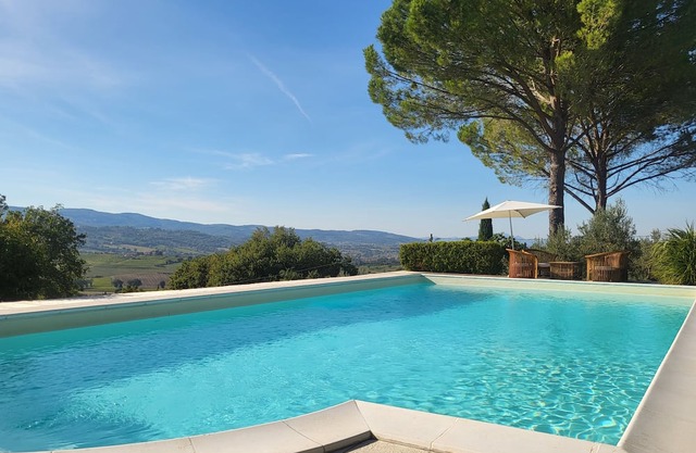 Villa with Pool and countryside view (Parties and Events are allowed)