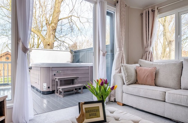 2 bedroom accommodation in Skirlaugh, Nr Hull