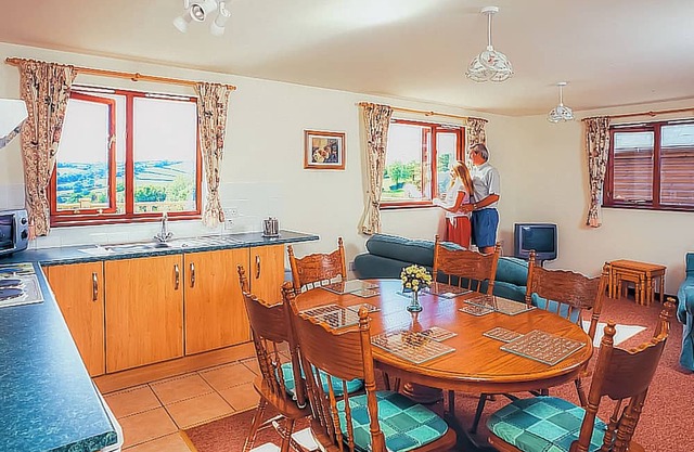 Cottage with one double and two twin.