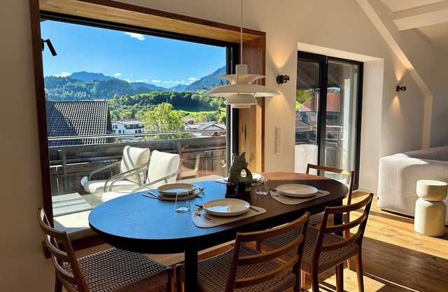 New vacation apartment in the Allgäu with mountain views & sauna