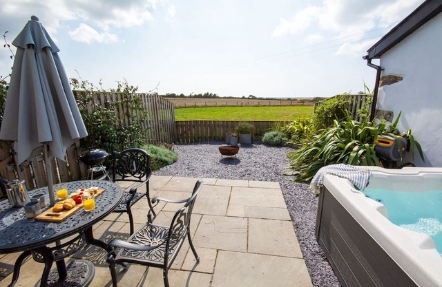 The Forge - sleeps 4 guests in 2 bedrooms