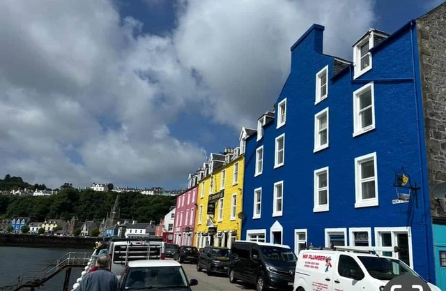 The Lookout -Stunning waterfront property