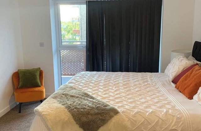 1 Bed Flat- Direct Links to Central London