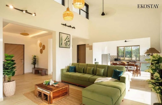 EKOSTAY - White Lotus