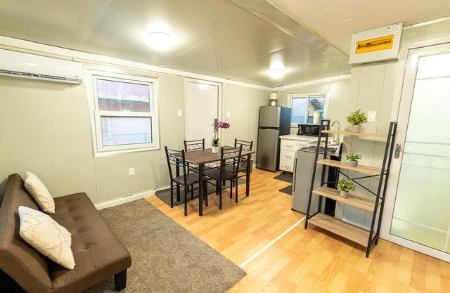 Beautifoul resort tiny houses with pool and A/C near to the beach