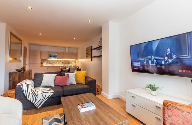 Pass the Keys | Spacious 2Bed & 2Bath Near RAF Museum – Colindale