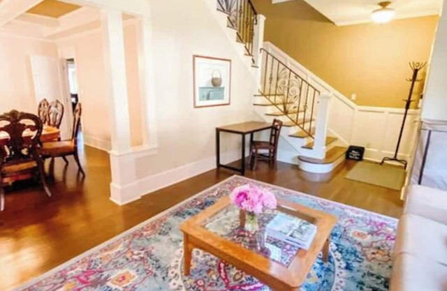 Elegant 7BR/4BA Queen Anne Home, Space Needle