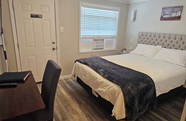 All-inclusive studio apartment with utilities included-Unit 5