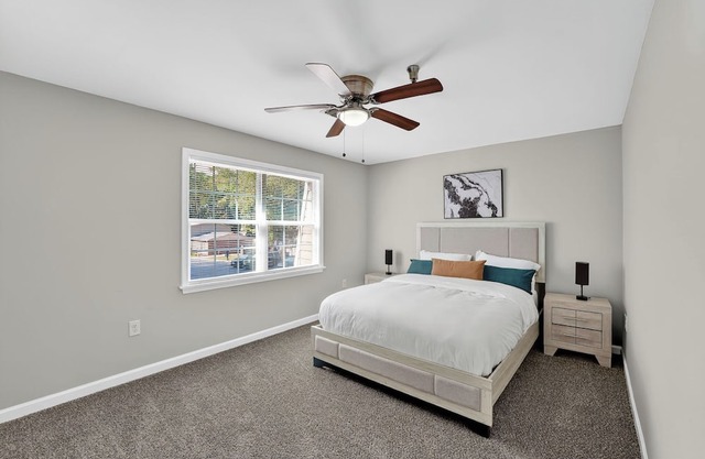 Family Friendly, Spacious 2Bd 1Bt Apartment