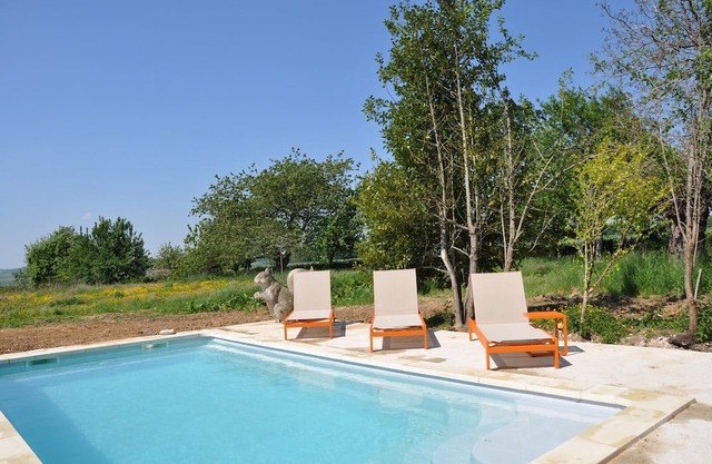 Woodstock69 Pool Villa 1.5 hours from Paris