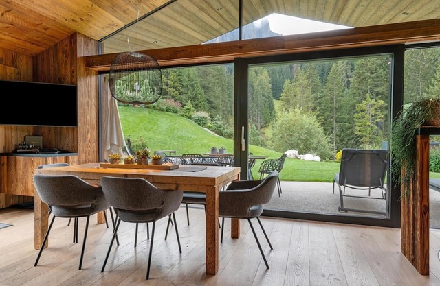 Chalet 'L Piz Dolomites' Right on the Ski Slope