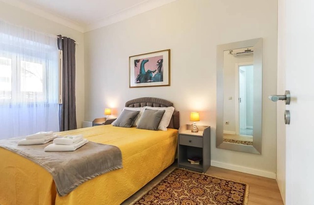 Vita Portucale | Moscavide Casa Branca w/Terrace