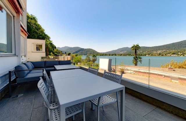 On the Shores of Lake Lugano (Kümin Lake View)