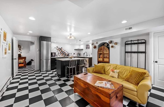 Large Garden Level Apartment with Backyard Vibes, King Bed and Home Office Setup