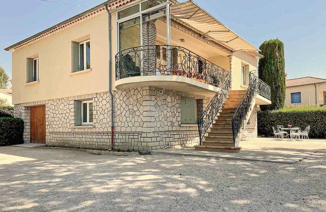 Lovely home in Sablet