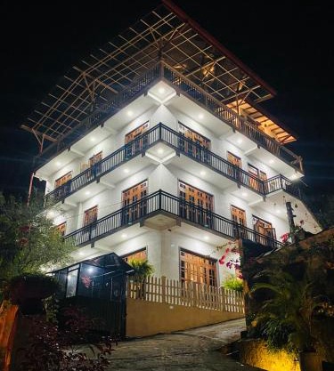 Hotel White House